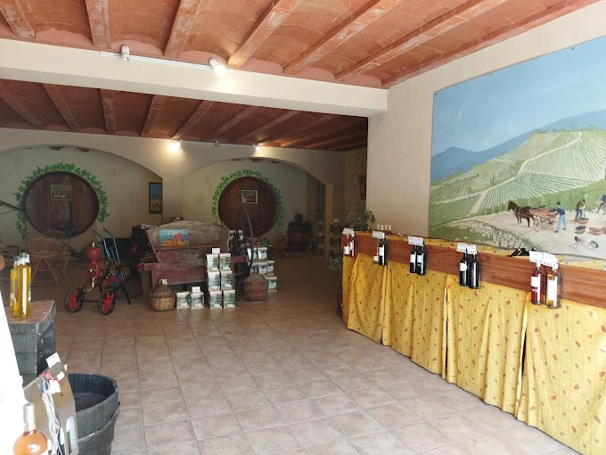 intérieur du caveau de dégustation des Pascales